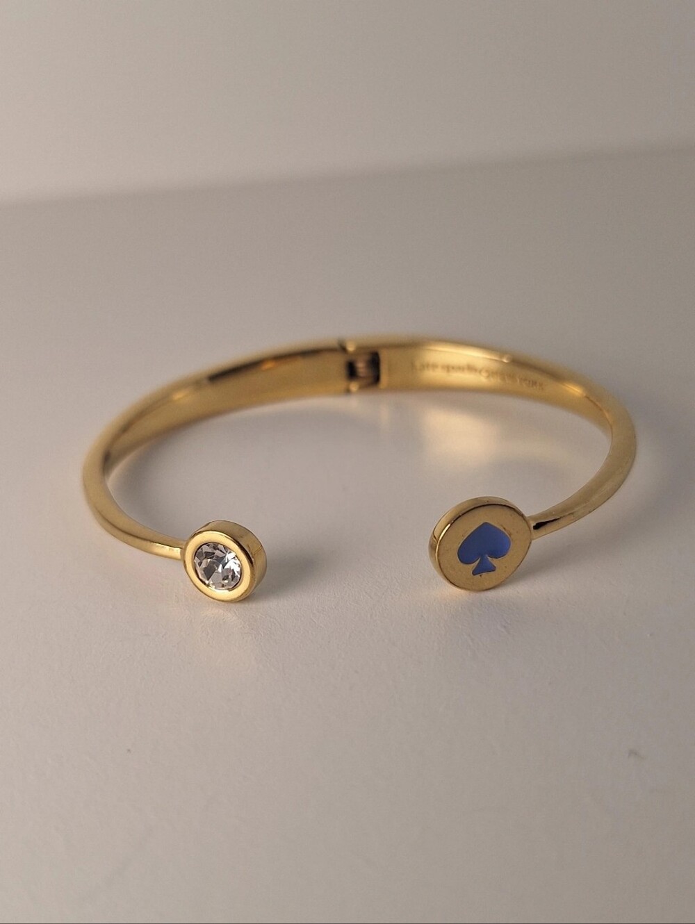 Kate Spade New York Gold Bangle Braclet w/ Blue Spade & Sparkling Crystal EUC - Picture 2 of 4